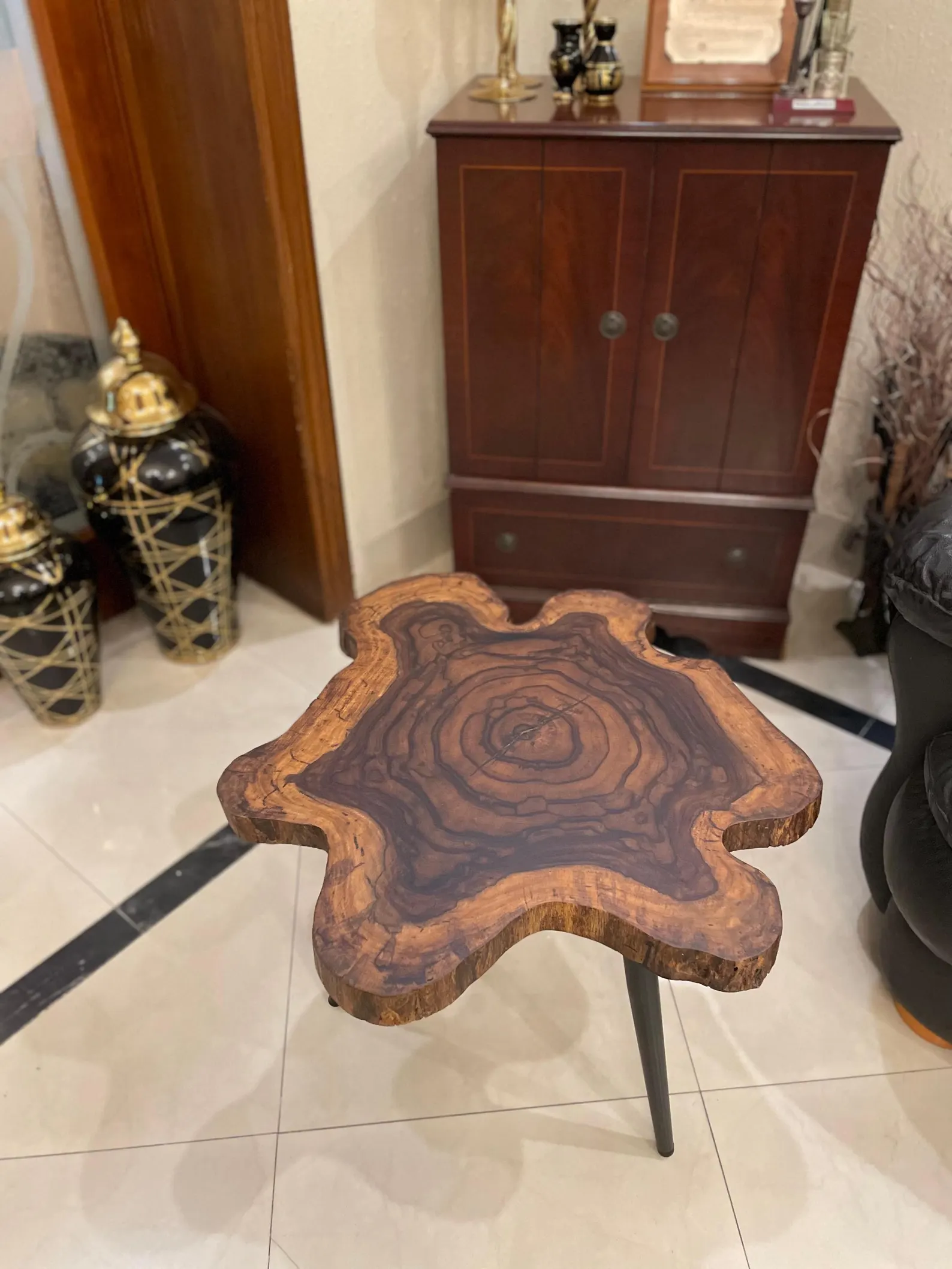 Live Edge Coffee Table: MS-LECT-002 - Image 2