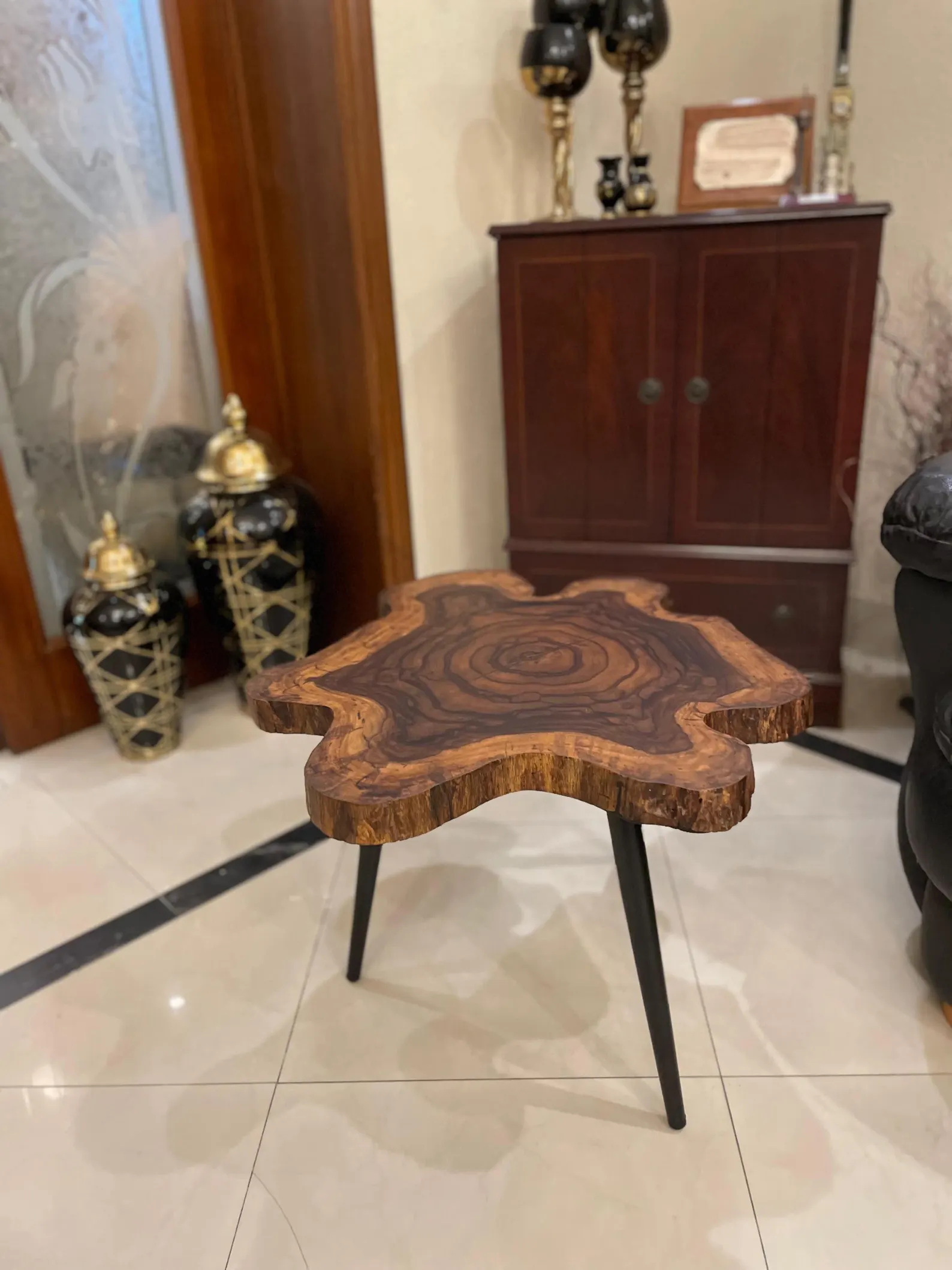 Live Edge Coffee Table: MS-LECT-002 - Image 4